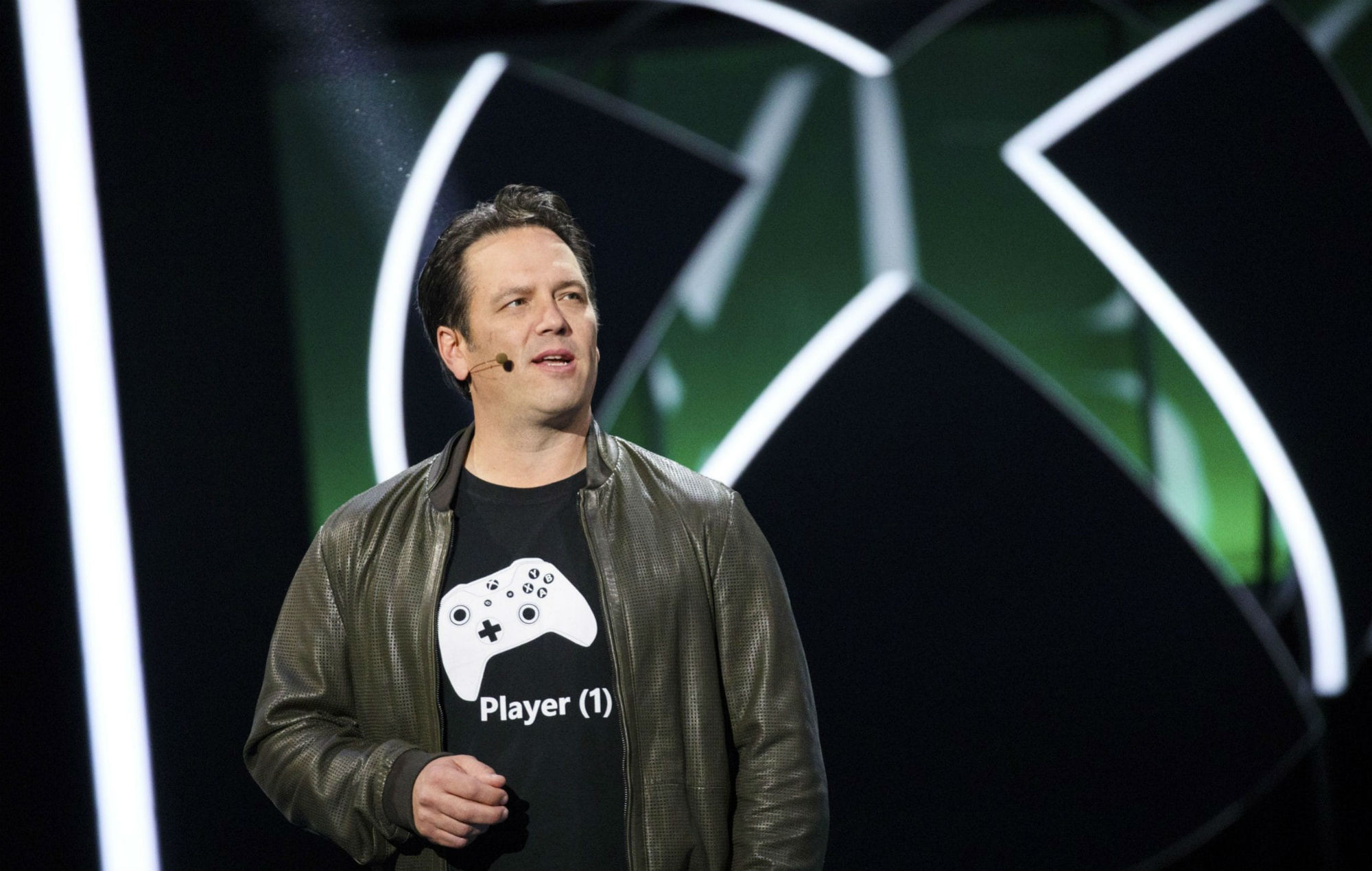 G1 - Phil Spencer, chefe da divisão Xbox, virá à BGS 2015 - notícias em  Brasil Game Show 2015